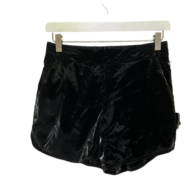 women's below-the-knee shortsShorts By Fabrik  Size: S