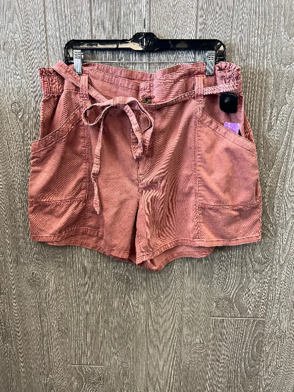 women's timeless shortsShorts By Old Navy  Size: 16