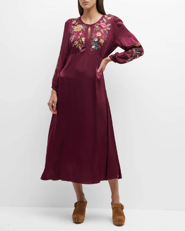 Statement DressLani Effortless Maxi Dress in Windsor Wine