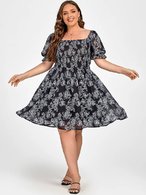 women's pear-shaped body dressesPlus Black Floral Square Neck Puff Sleeve Midi Dress